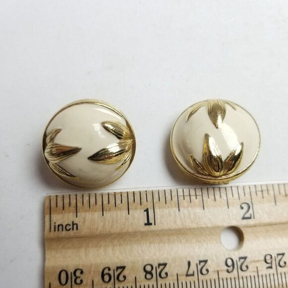 Vintage Cream Enamel and Gold Tone Dome Clip On Earrings, 80s Style, Estate - Picture 4 of 6